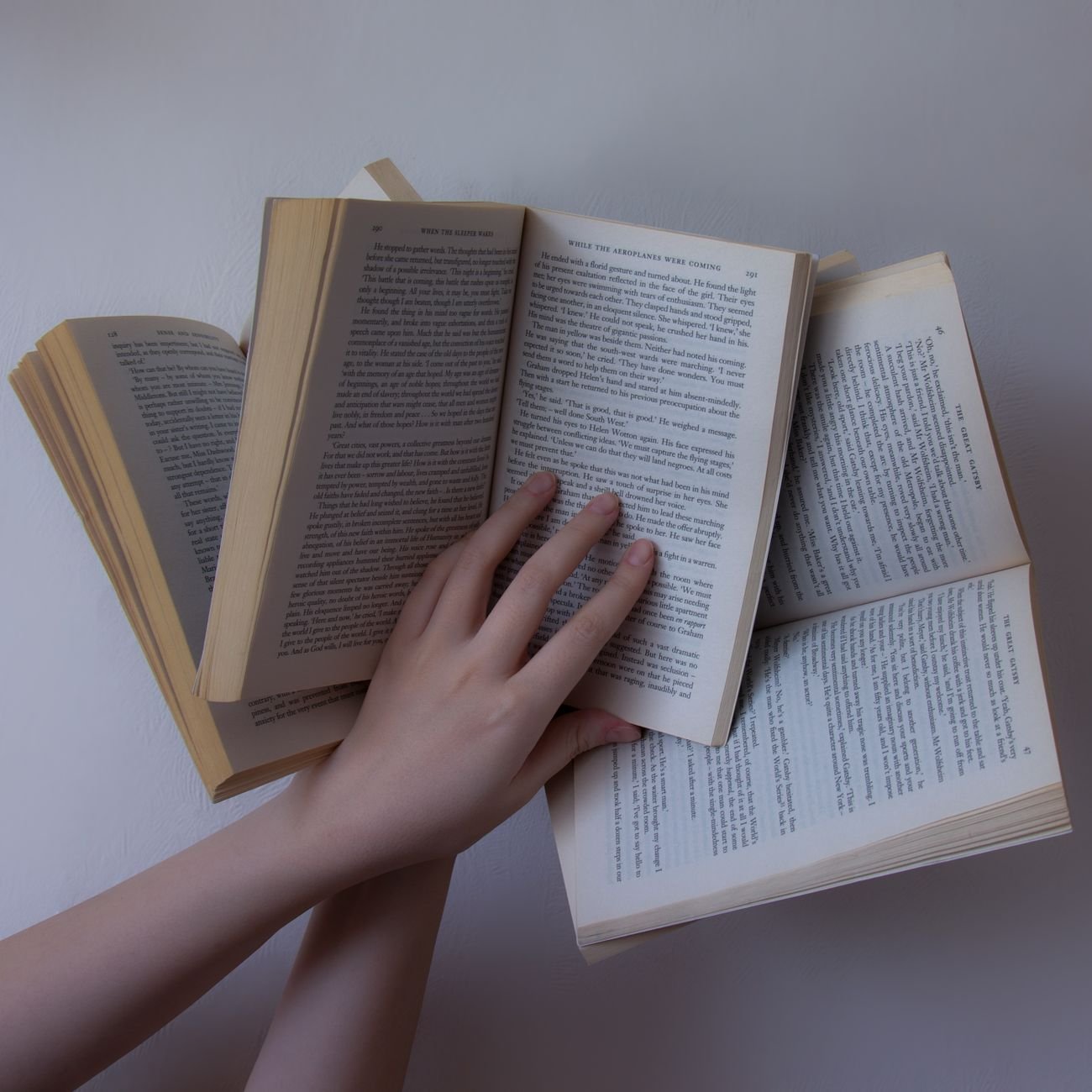 Sách "Nhà Giả Kim" Paulo Coelho bản dịch mới 2025 bìa cứng cao cấp